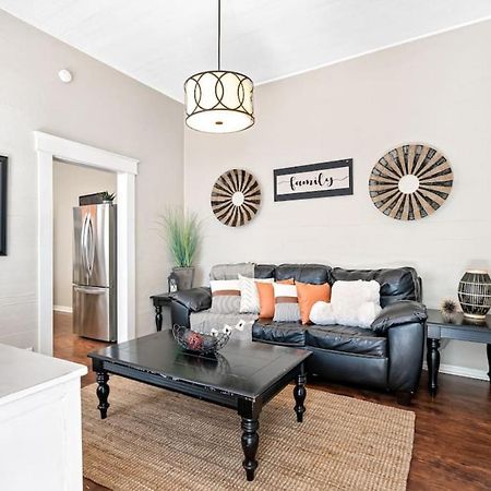 Charming And Historic Bungalow Near All Tampa Buitenkant foto