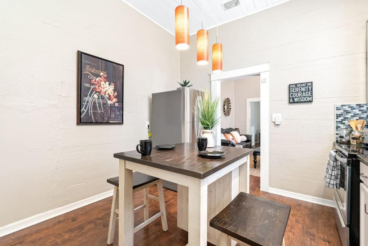 Charming And Historic Bungalow Near All Tampa Buitenkant foto