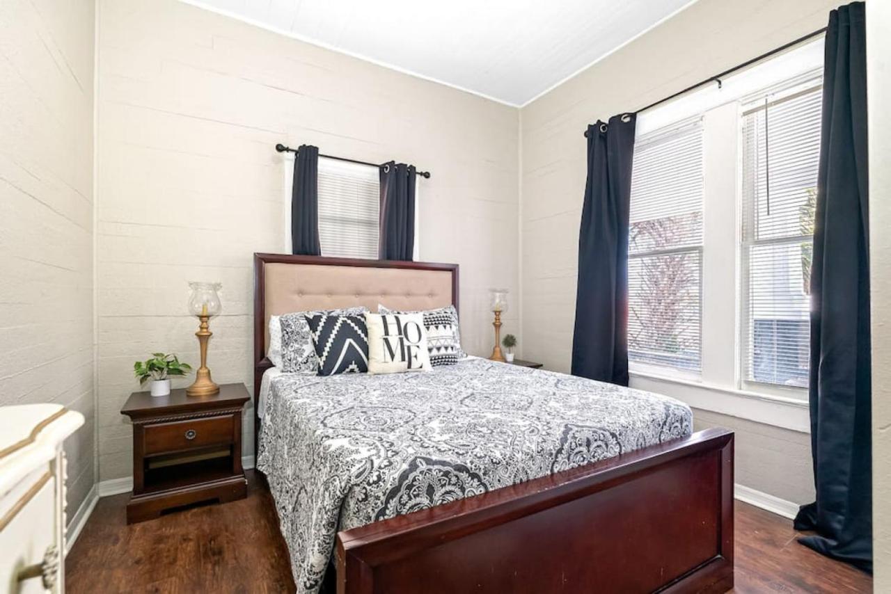 Charming And Historic Bungalow Near All Tampa Buitenkant foto