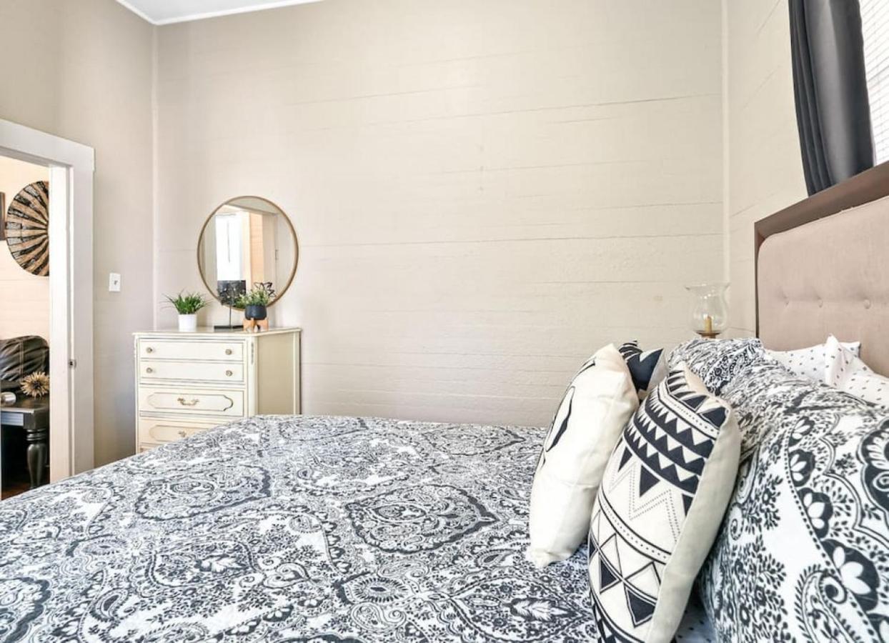 Charming And Historic Bungalow Near All Tampa Buitenkant foto