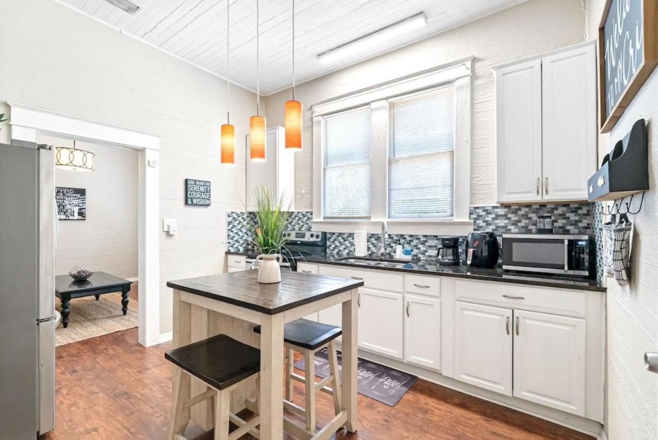Charming And Historic Bungalow Near All Tampa Buitenkant foto